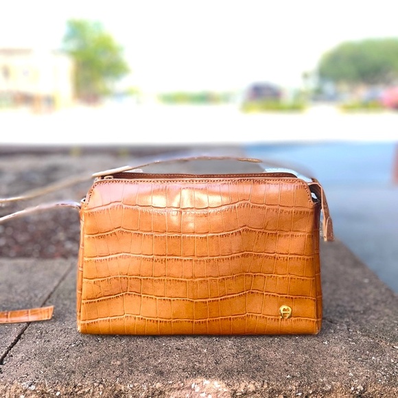 Brown Leather Chestnut Embossed Crossbody Pocketbook by Etienne Aigner - Picture 1 of 8
